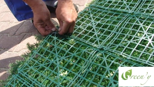 Żywopłot sztuczny Green'y panele zielone montaż mat.jpg
